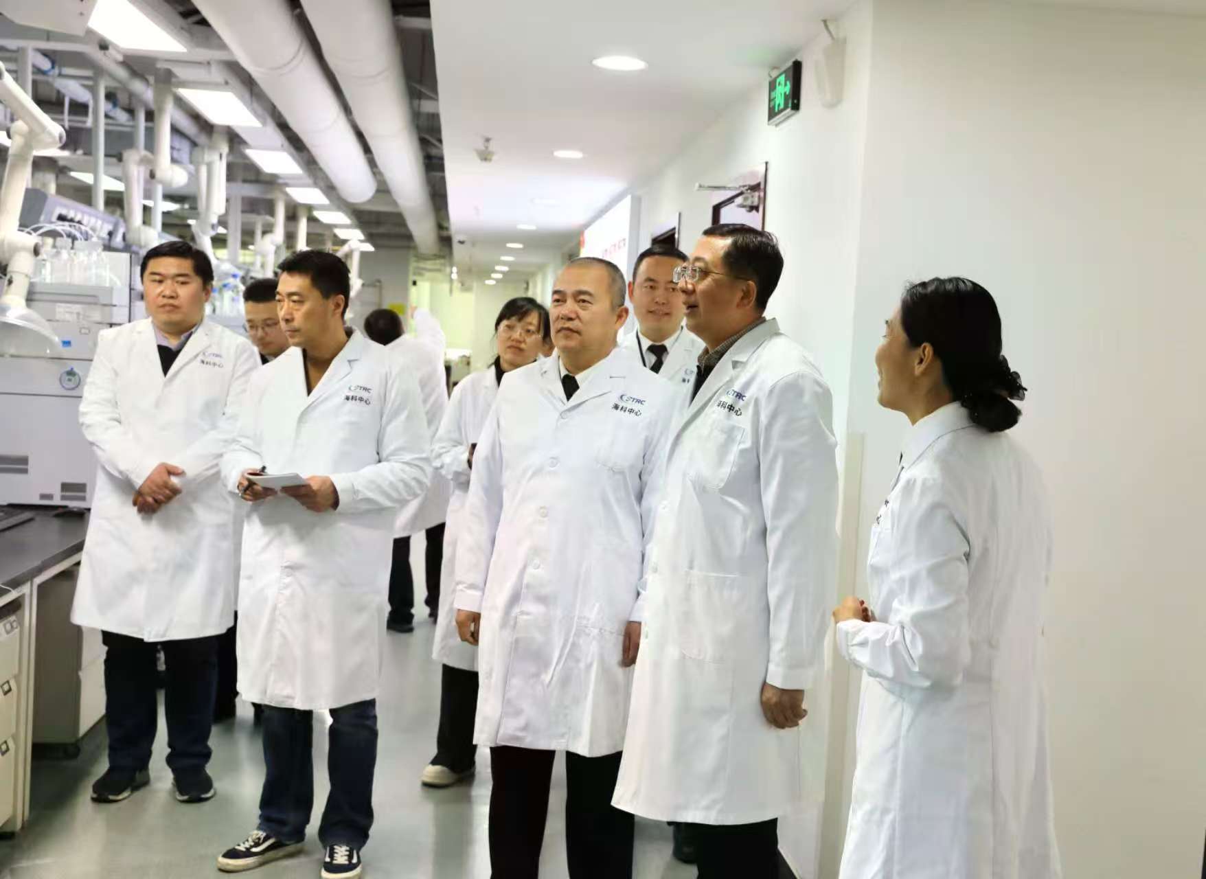 石家莊海關副關長石金峰一行到海科中心交流